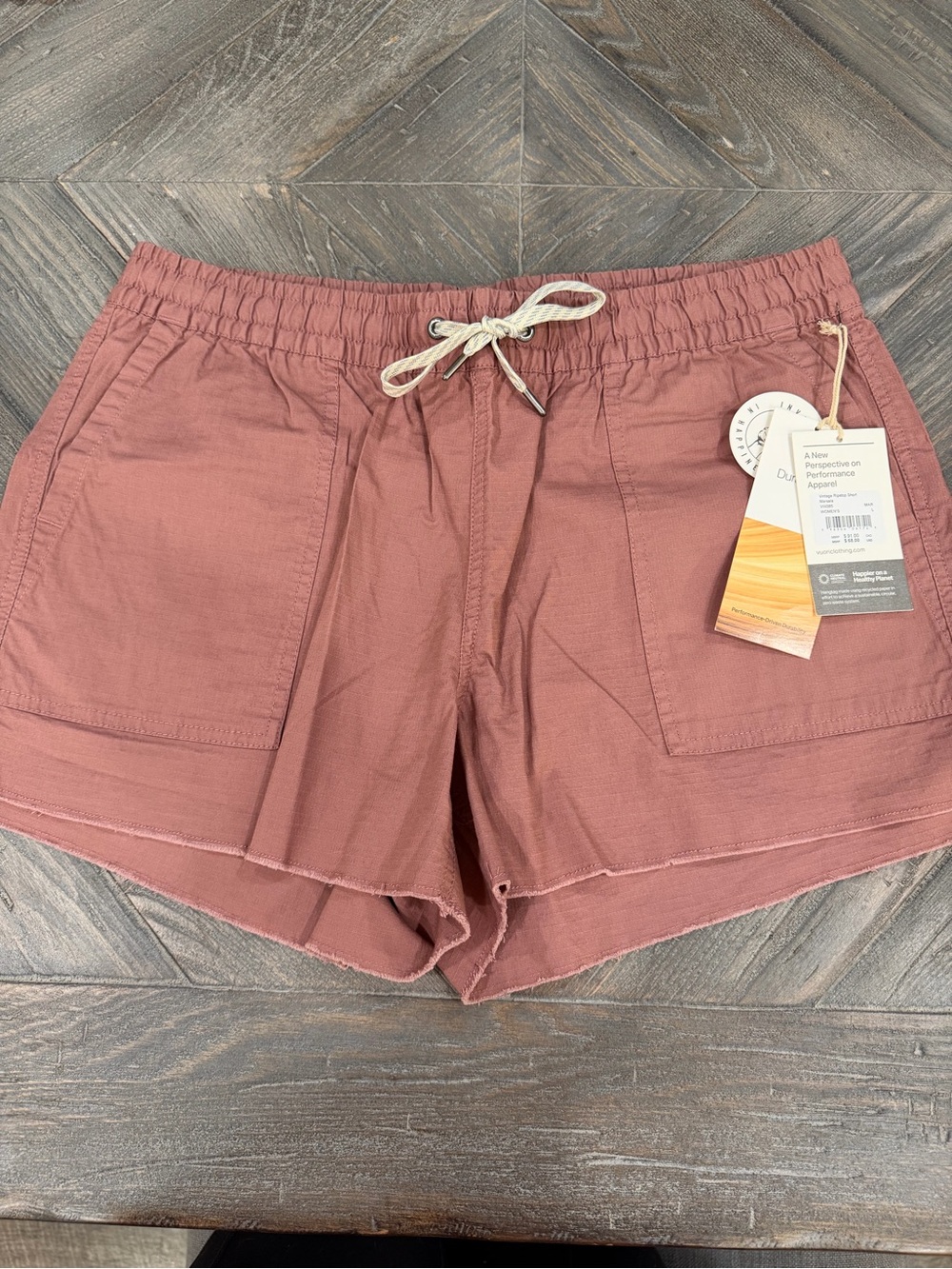 Vuori Women's vintage Ripstop Short Marsala.